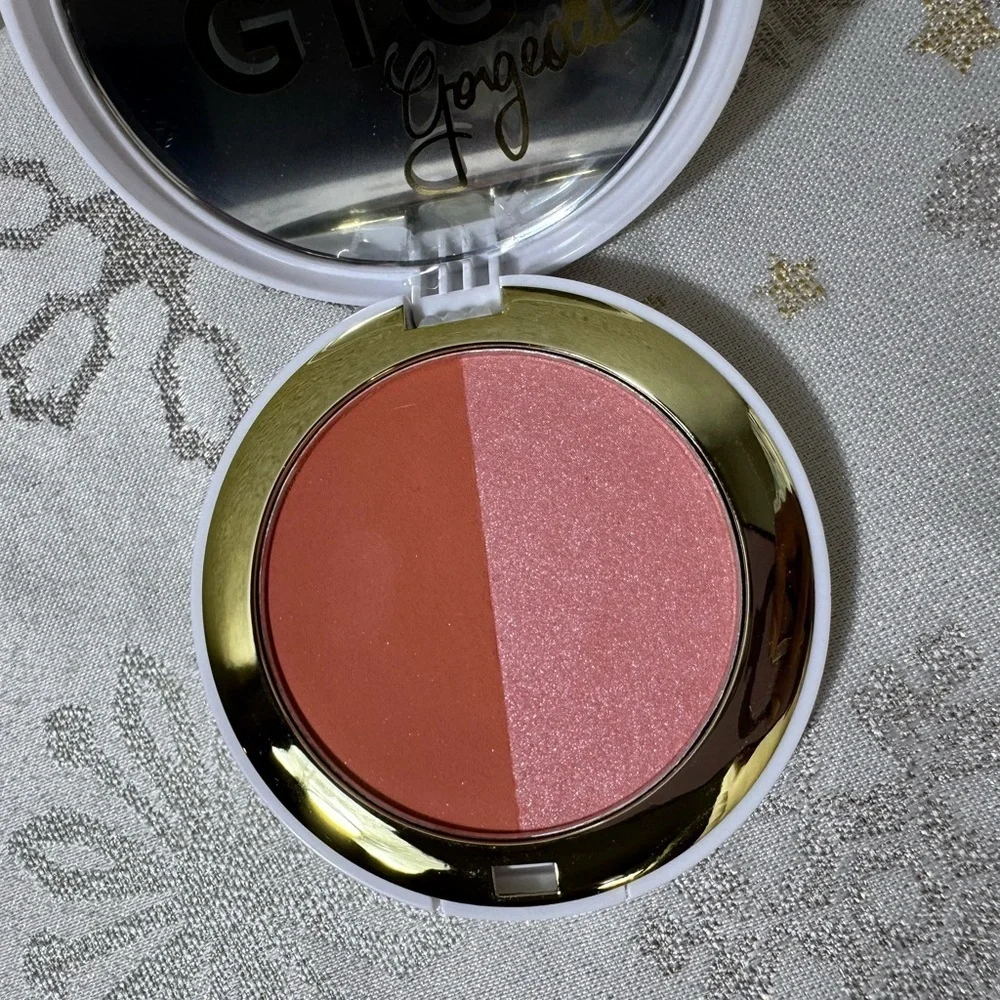 Gigi gorgeous Blush Highlight duo colors. New no box Colors authentic and pride